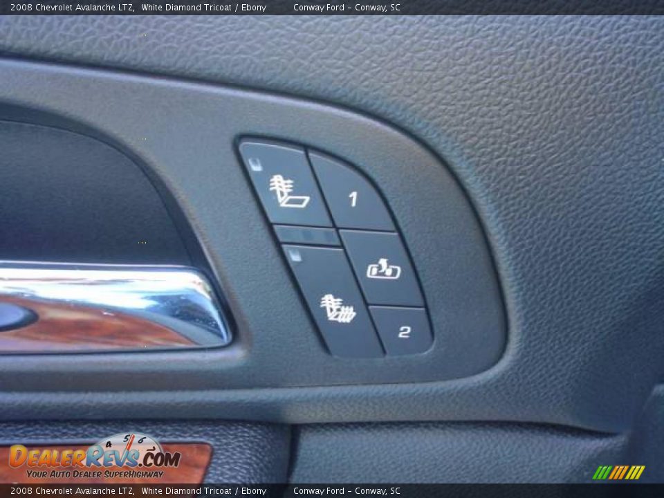 2008 Chevrolet Avalanche LTZ White Diamond Tricoat / Ebony Photo #24