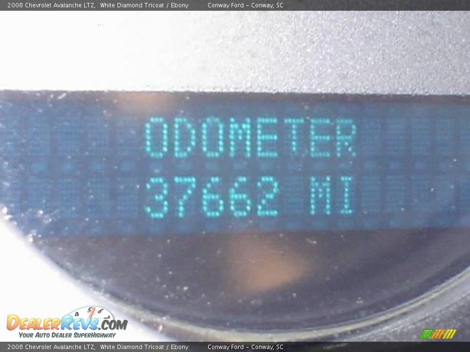 2008 Chevrolet Avalanche LTZ White Diamond Tricoat / Ebony Photo #25