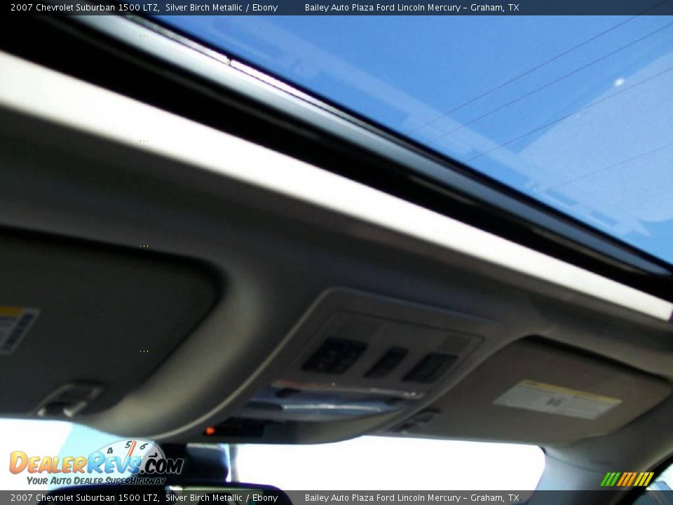 2007 Chevrolet Suburban 1500 LTZ Silver Birch Metallic / Ebony Photo #4