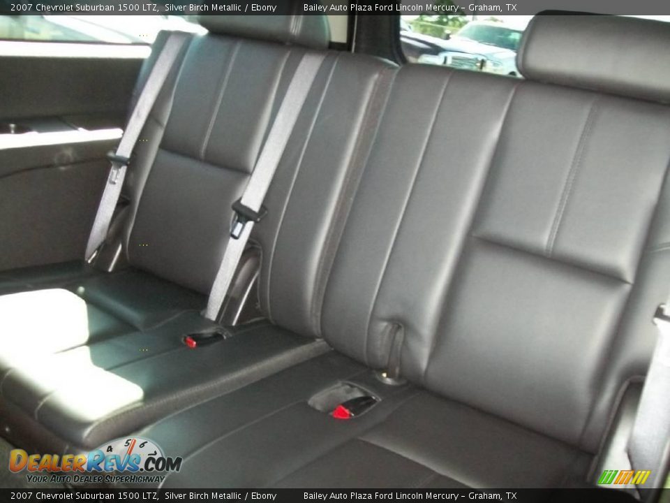 2007 Chevrolet Suburban 1500 LTZ Silver Birch Metallic / Ebony Photo #6