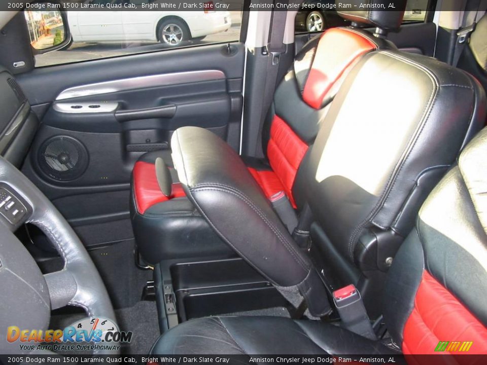 2005 Dodge Ram 1500 Laramie Quad Cab Bright White / Dark Slate Gray Photo #11