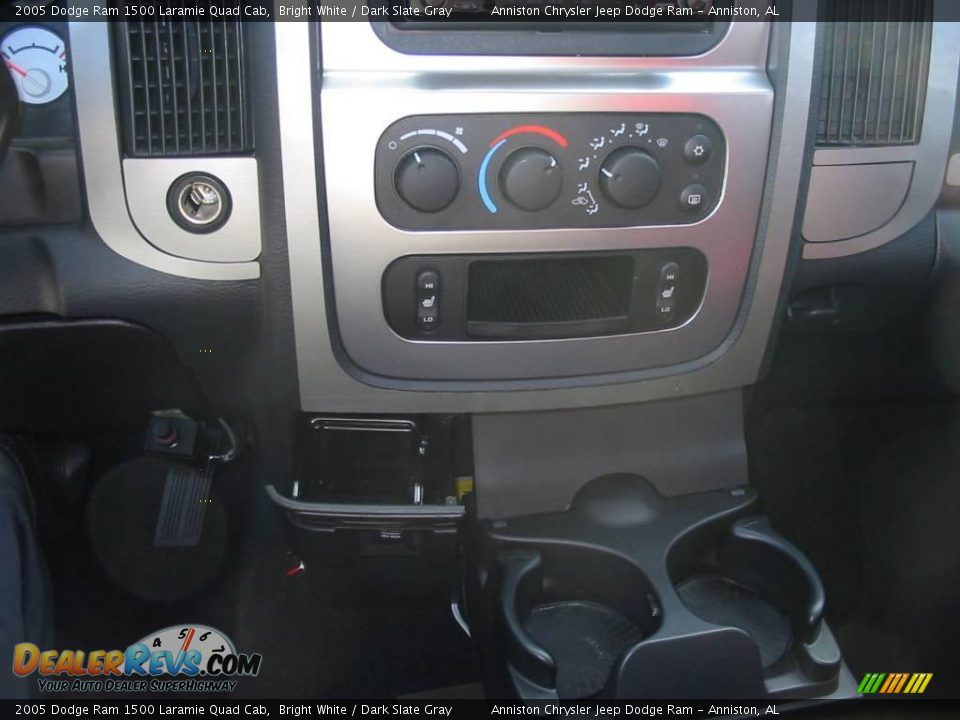 2005 Dodge Ram 1500 Laramie Quad Cab Bright White / Dark Slate Gray Photo #17