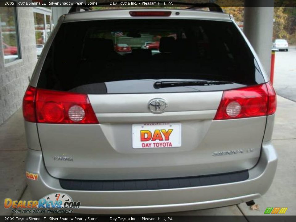 2009 Toyota Sienna LE Silver Shadow Pearl / Stone Photo #3