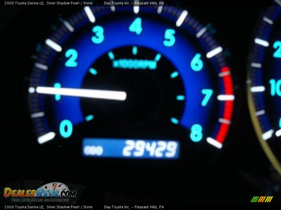 2009 Toyota Sienna LE Silver Shadow Pearl / Stone Photo #15