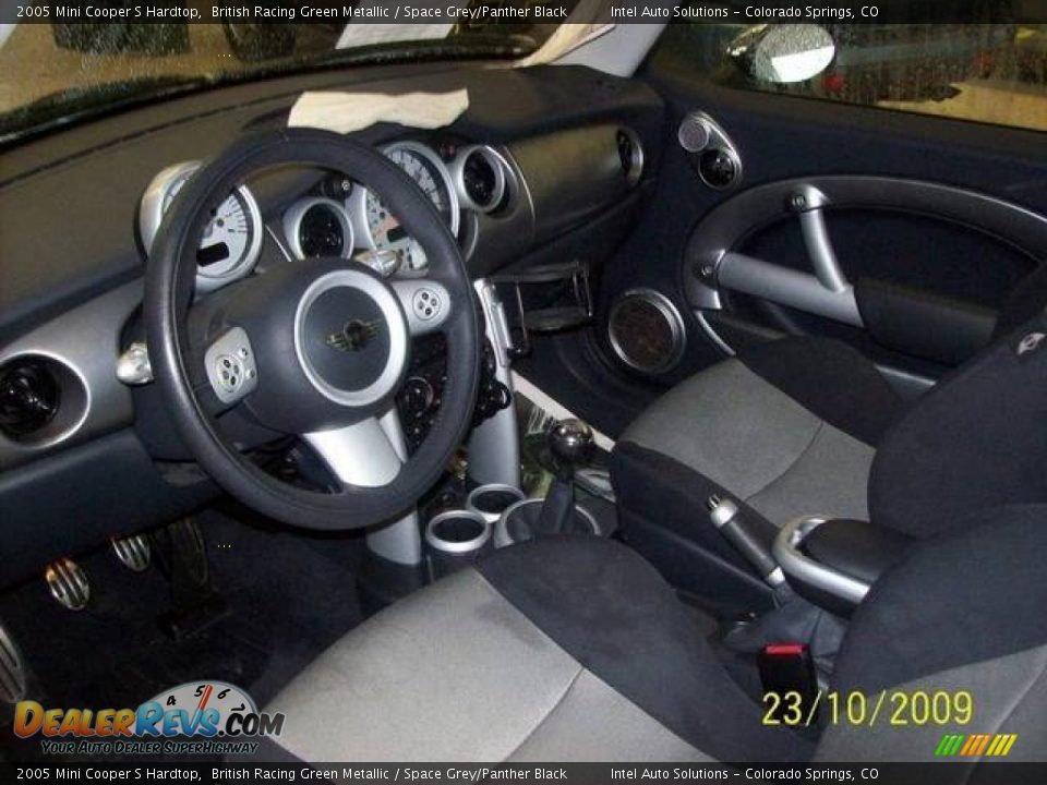2005 Mini Cooper S Hardtop British Racing Green Metallic / Space Grey/Panther Black Photo #11