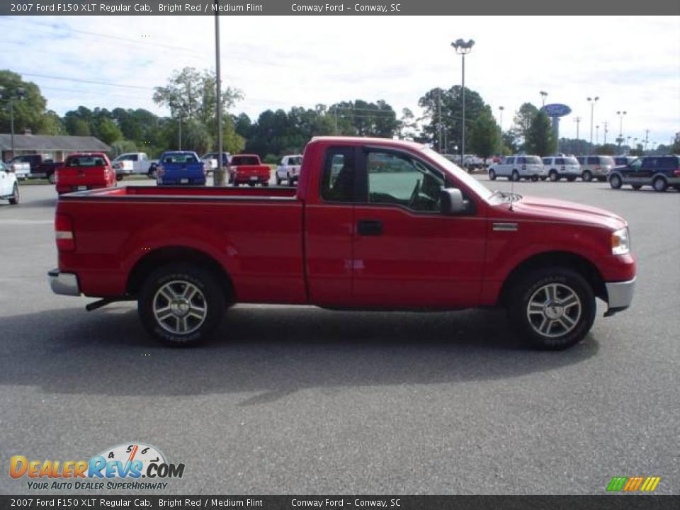 2007 Ford F150 XLT Regular Cab Bright Red / Medium Flint Photo #4