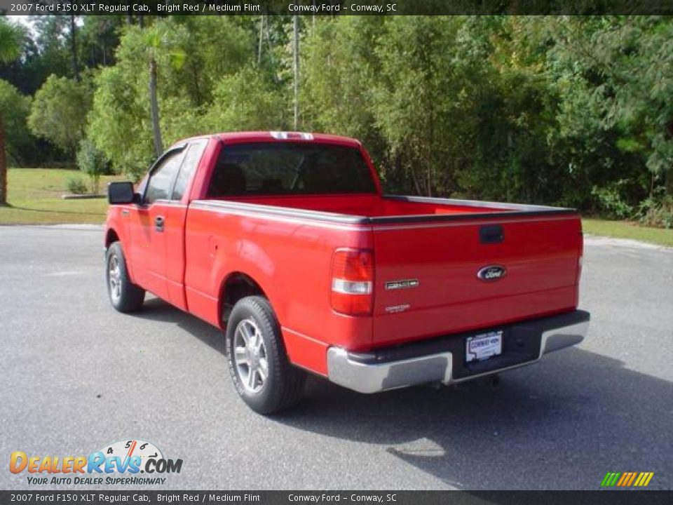 2007 Ford F150 XLT Regular Cab Bright Red / Medium Flint Photo #7
