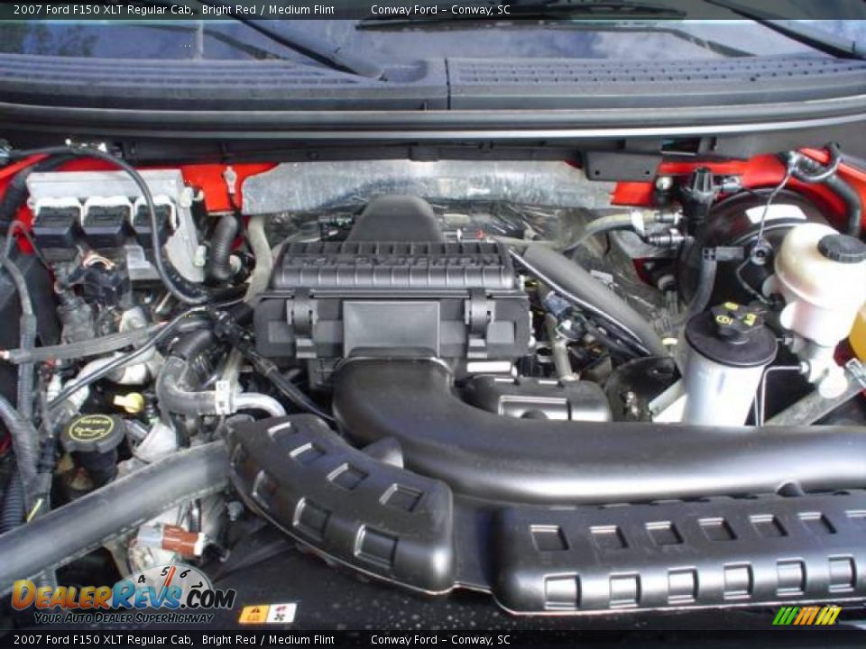 2007 Ford F150 XLT Regular Cab Bright Red / Medium Flint Photo #11