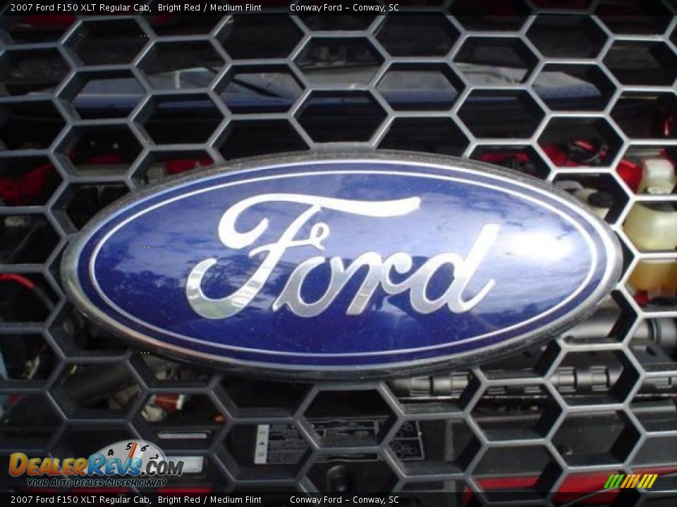 2007 Ford F150 XLT Regular Cab Bright Red / Medium Flint Photo #12