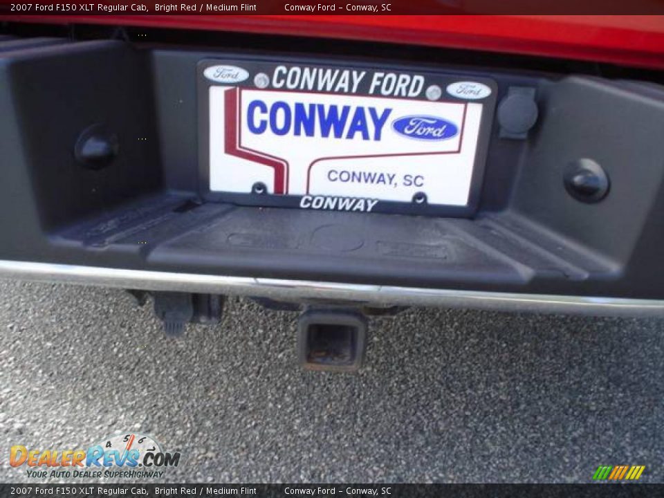 2007 Ford F150 XLT Regular Cab Bright Red / Medium Flint Photo #14