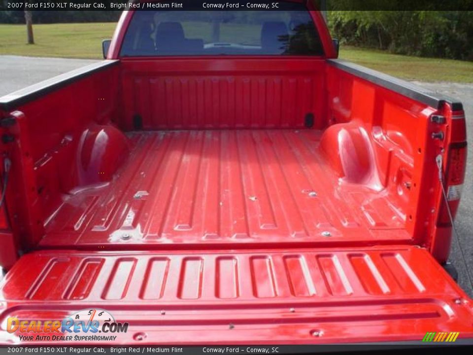 2007 Ford F150 XLT Regular Cab Bright Red / Medium Flint Photo #15
