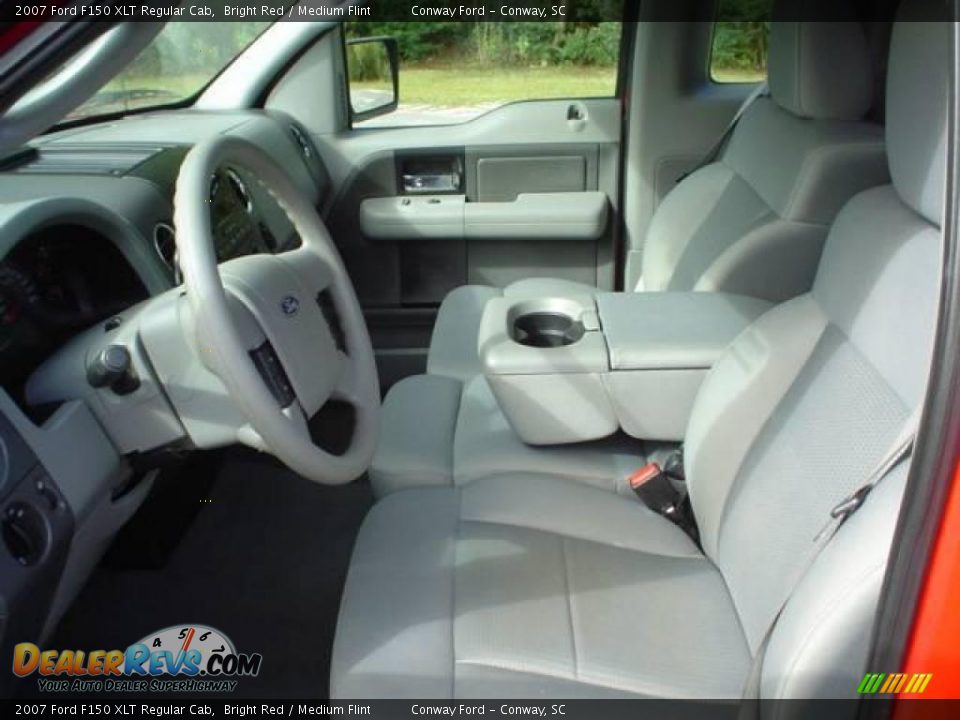 2007 Ford F150 XLT Regular Cab Bright Red / Medium Flint Photo #18