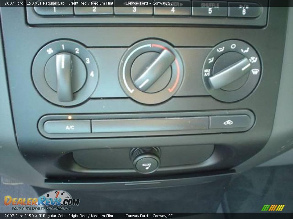 2007 Ford F150 XLT Regular Cab Bright Red / Medium Flint Photo #24