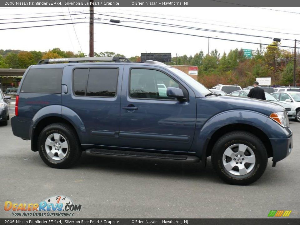 2006 Nissan Pathfinder SE 4x4 Silverton Blue Pearl / Graphite Photo #5