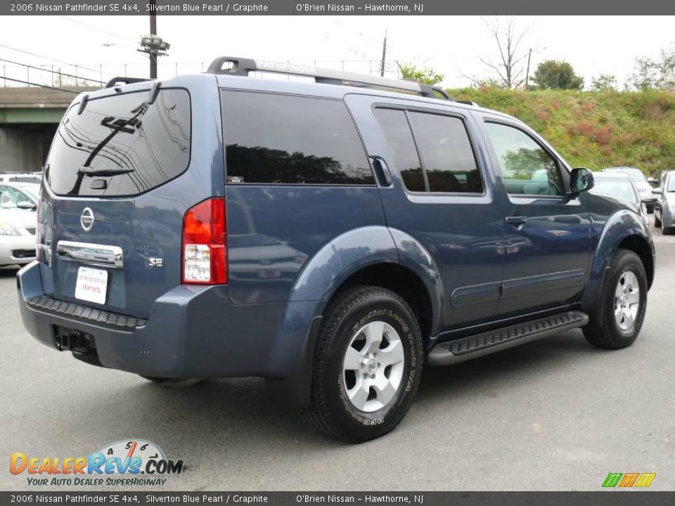 2006 Nissan Pathfinder SE 4x4 Silverton Blue Pearl / Graphite Photo #6