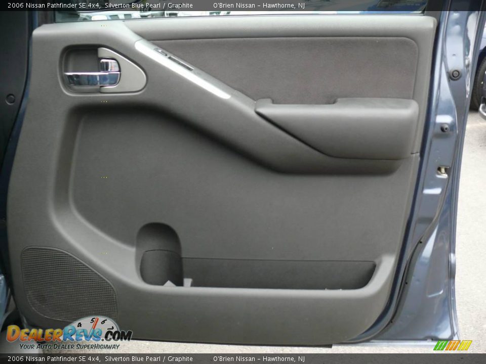 2006 Nissan Pathfinder SE 4x4 Silverton Blue Pearl / Graphite Photo #21