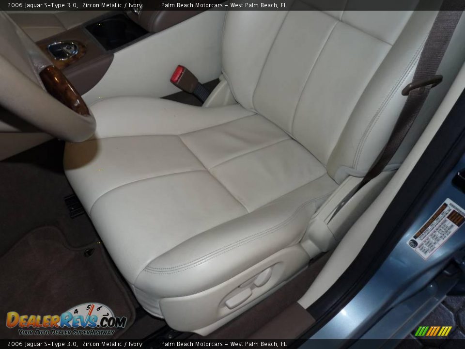 2006 Jaguar S-Type 3.0 Zircon Metallic / Ivory Photo #19