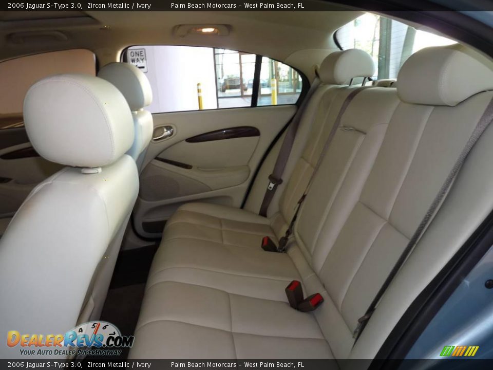 2006 Jaguar S-Type 3.0 Zircon Metallic / Ivory Photo #21
