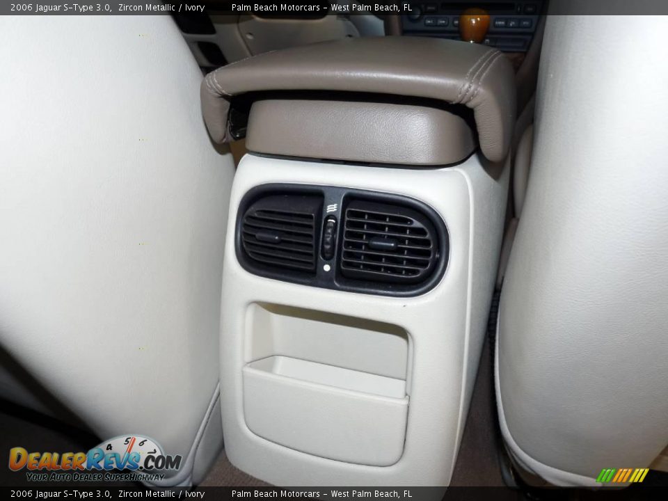 2006 Jaguar S-Type 3.0 Zircon Metallic / Ivory Photo #22