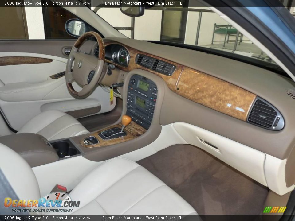 2006 Jaguar S-Type 3.0 Zircon Metallic / Ivory Photo #25