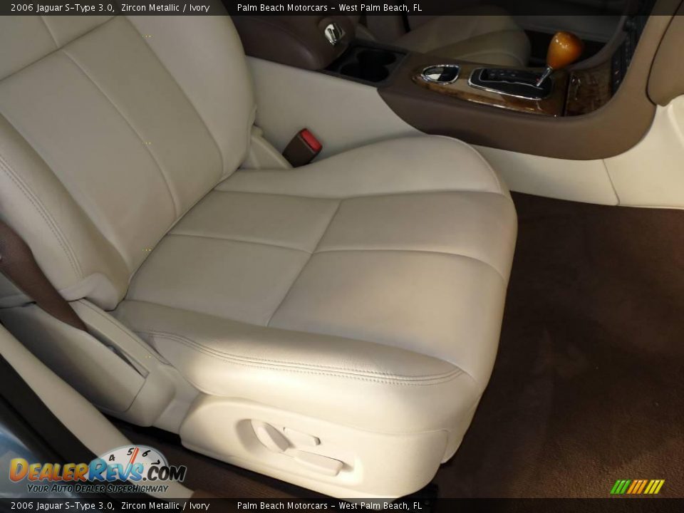 2006 Jaguar S-Type 3.0 Zircon Metallic / Ivory Photo #28