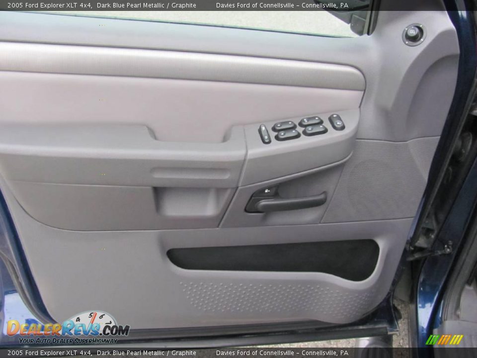 2005 Ford Explorer XLT 4x4 Dark Blue Pearl Metallic / Graphite Photo #10
