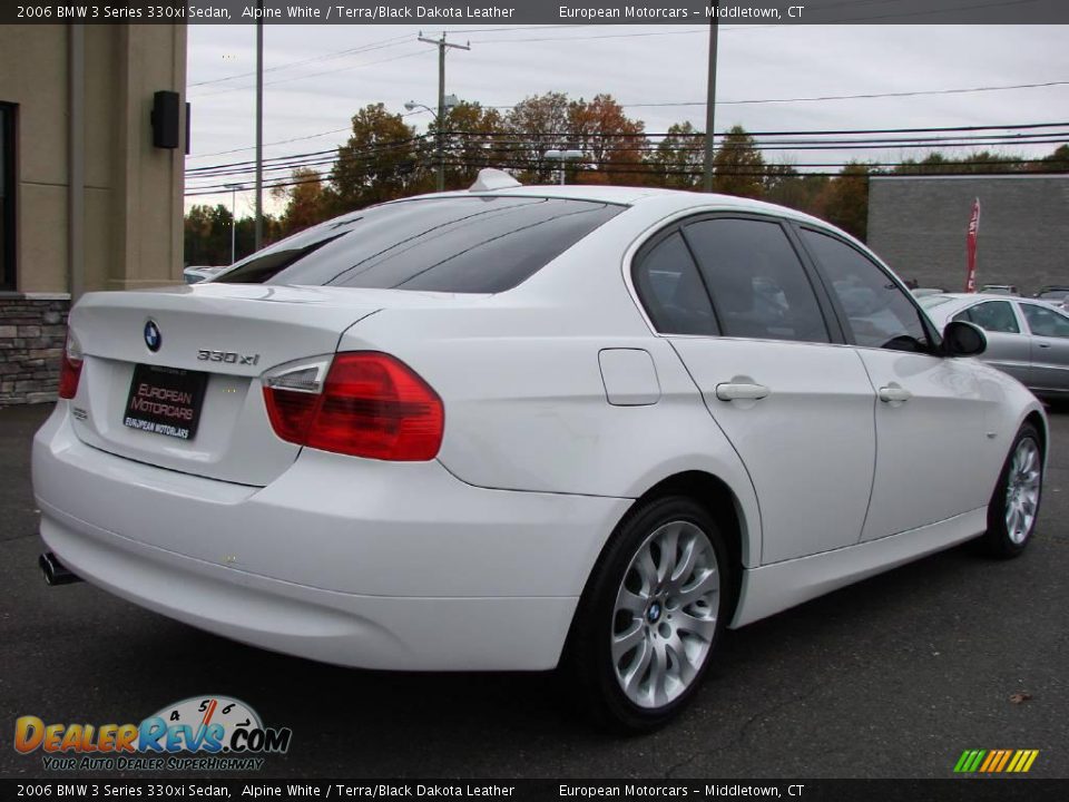 2006 BMW 3 Series 330xi Sedan Alpine White / Terra/Black Dakota Leather Photo #4