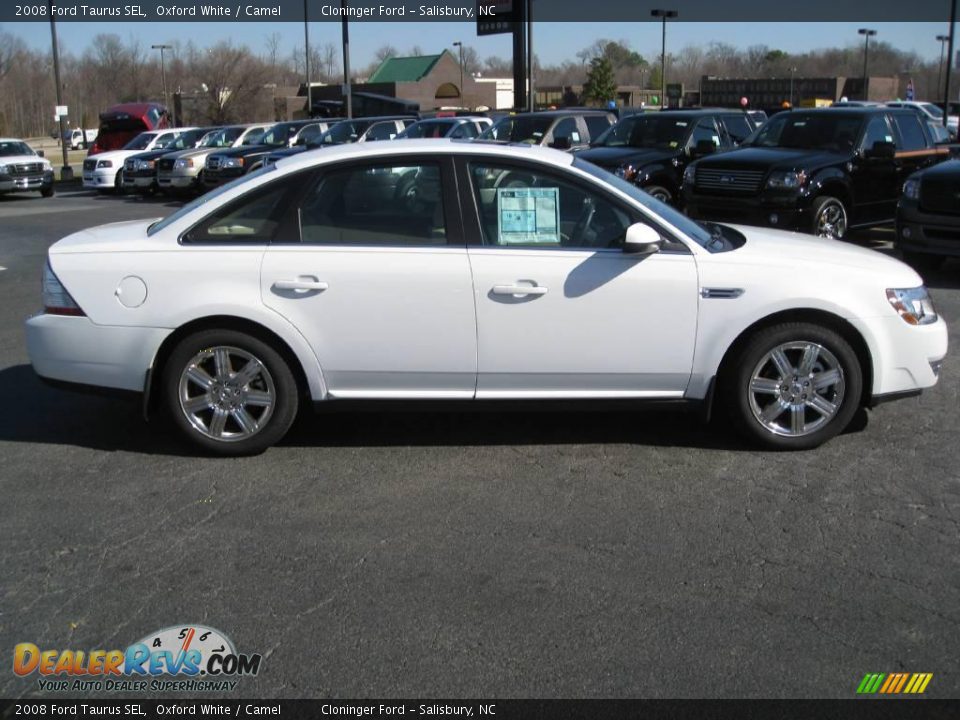 2008 Ford Taurus SEL Oxford White / Camel Photo #2