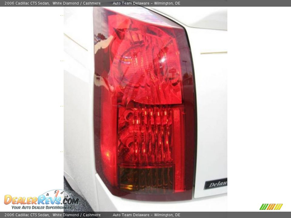 2006 Cadillac CTS Sedan White Diamond / Cashmere Photo #32