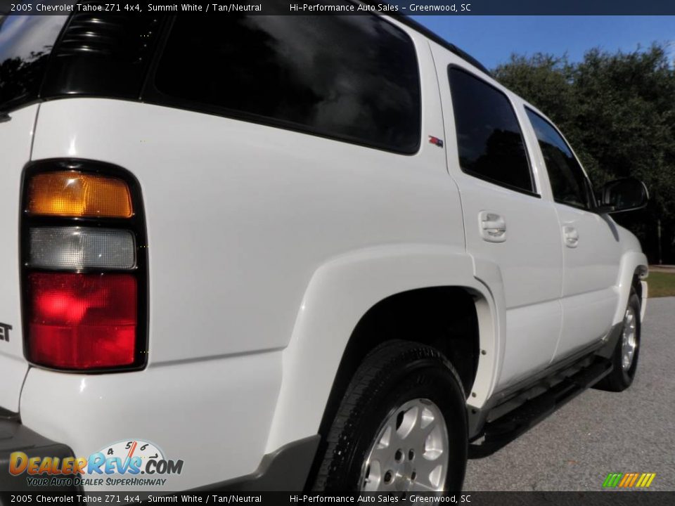 2005 Chevrolet Tahoe Z71 4x4 Summit White / Tan/Neutral Photo #15