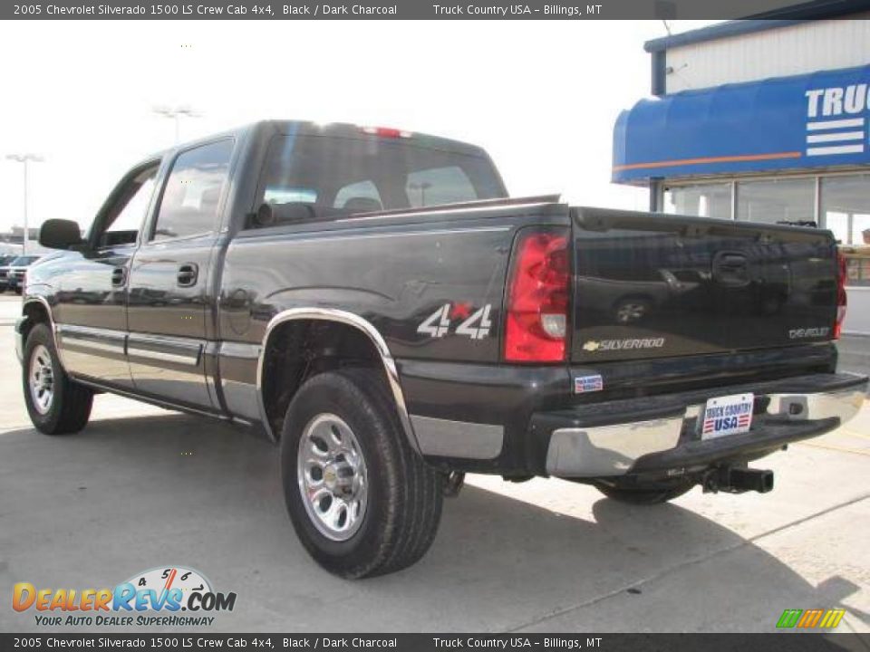 2005 Chevrolet Silverado 1500 LS Crew Cab 4x4 Black / Dark Charcoal Photo #6