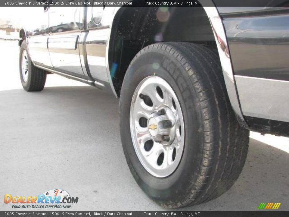 2005 Chevrolet Silverado 1500 LS Crew Cab 4x4 Black / Dark Charcoal Photo #7
