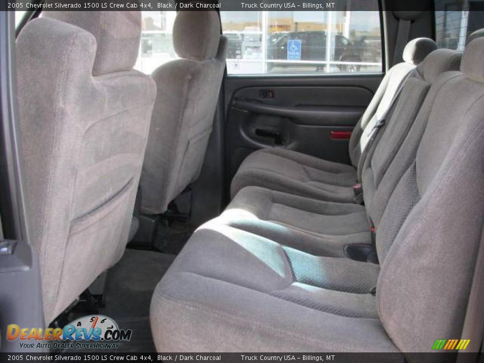 2005 Chevrolet Silverado 1500 LS Crew Cab 4x4 Black / Dark Charcoal Photo #8