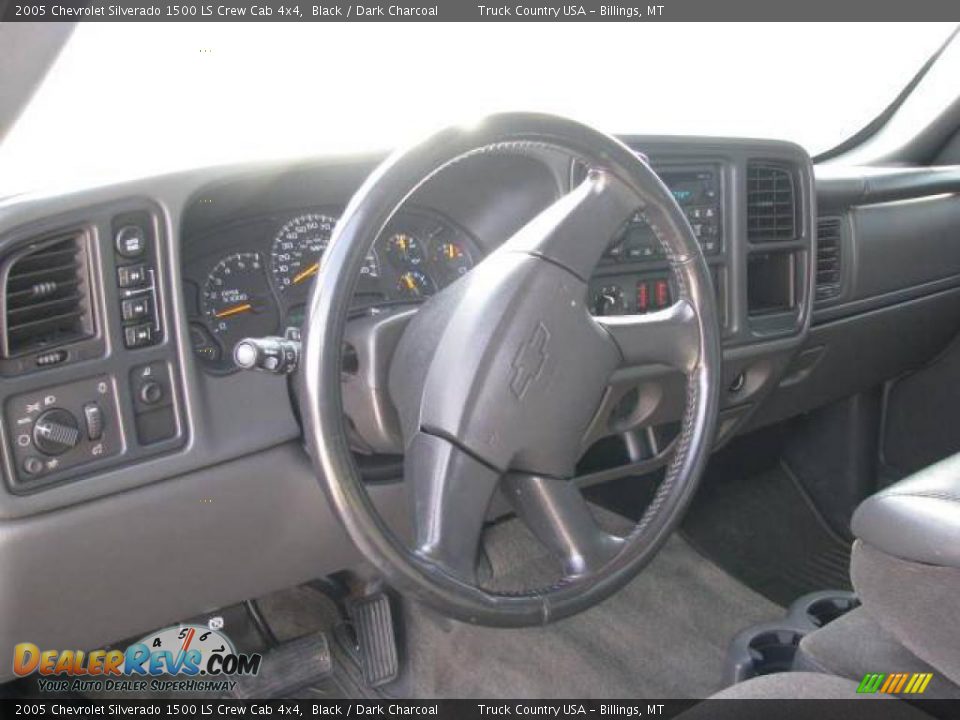 2005 Chevrolet Silverado 1500 LS Crew Cab 4x4 Black / Dark Charcoal Photo #10