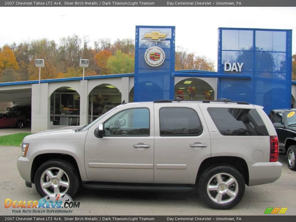 2007 Chevrolet Tahoe LTZ 4x4 Silver Birch Metallic / Dark Titanium/Light Titanium Photo #2