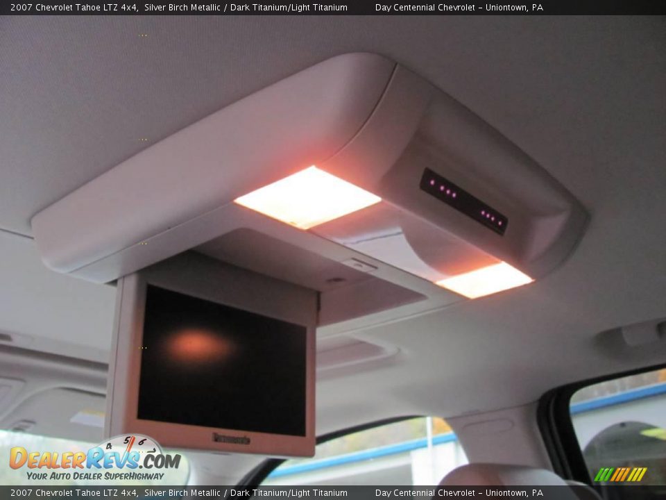 2007 Chevrolet Tahoe LTZ 4x4 Silver Birch Metallic / Dark Titanium/Light Titanium Photo #7