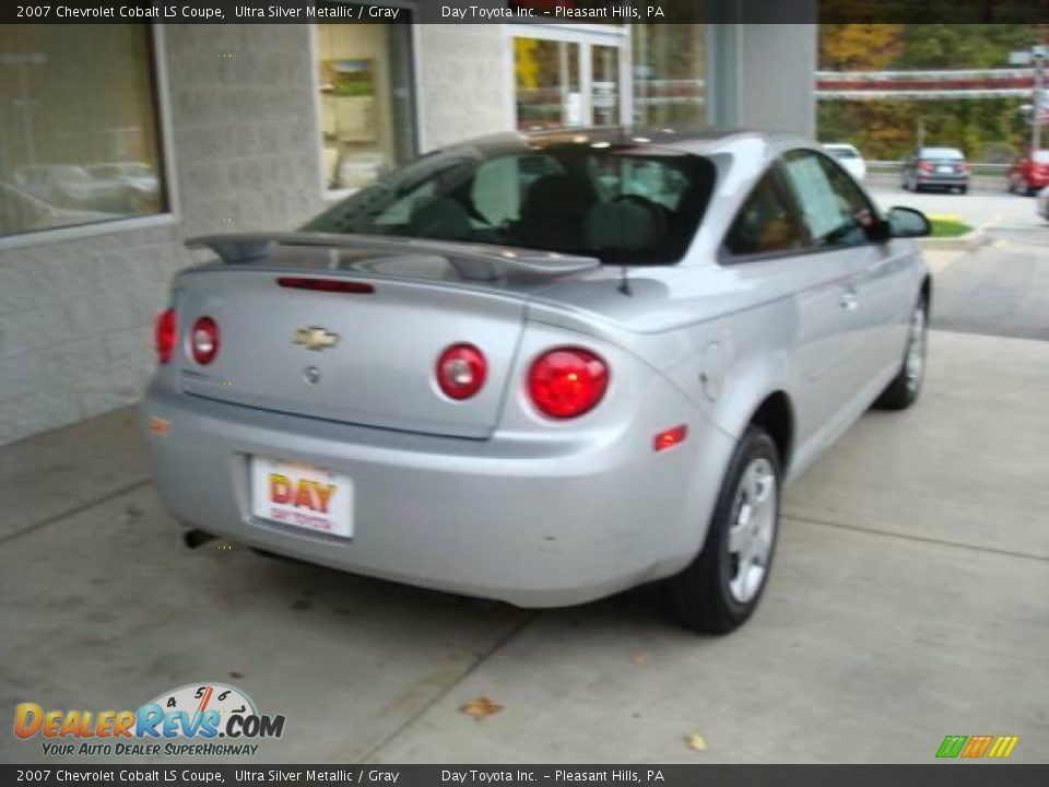 2007 Chevrolet Cobalt LS Coupe Ultra Silver Metallic / Gray Photo #2