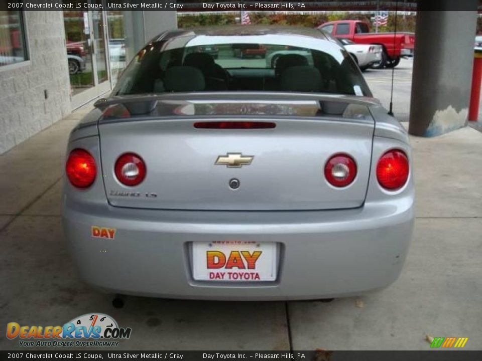 2007 Chevrolet Cobalt LS Coupe Ultra Silver Metallic / Gray Photo #3