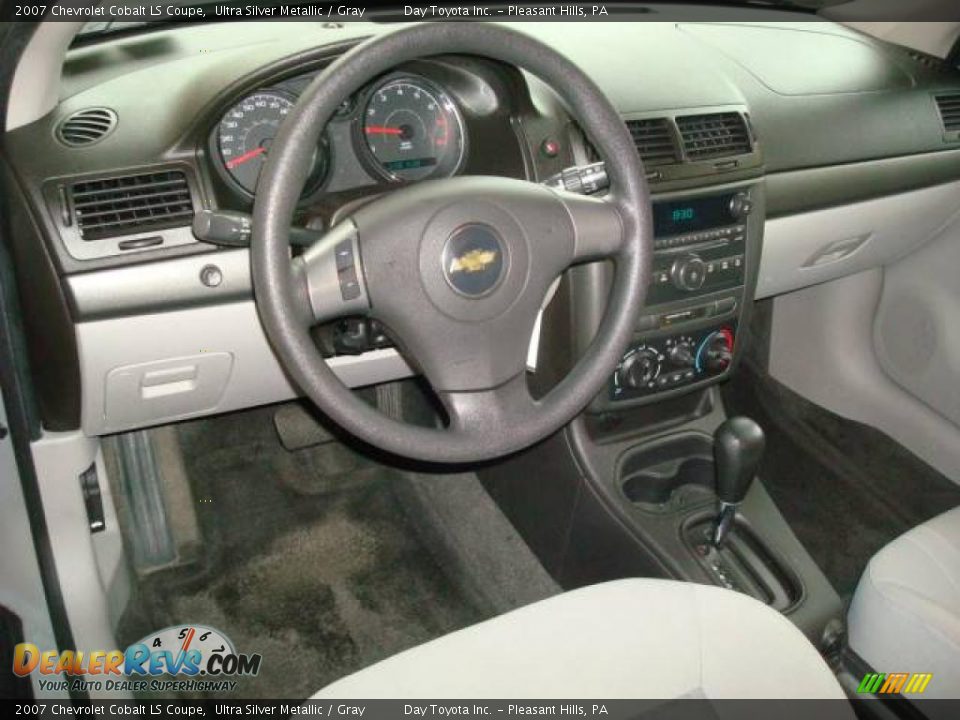2007 Chevrolet Cobalt LS Coupe Ultra Silver Metallic / Gray Photo #10