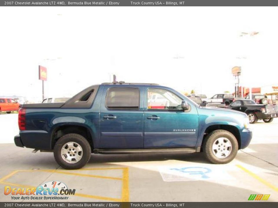 2007 Chevrolet Avalanche LTZ 4WD Bermuda Blue Metallic / Ebony Photo #4