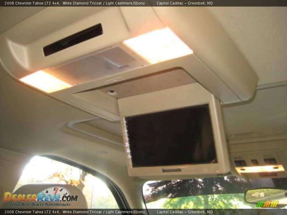 2008 Chevrolet Tahoe LTZ 4x4 White Diamond Tricoat / Light Cashmere/Ebony Photo #17