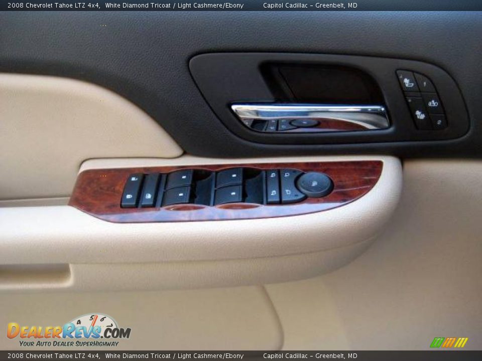2008 Chevrolet Tahoe LTZ 4x4 White Diamond Tricoat / Light Cashmere/Ebony Photo #19