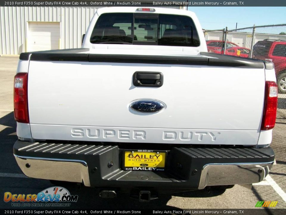 2010 Ford F350 Super Duty FX4 Crew Cab 4x4 Oxford White / Medium Stone Photo #5
