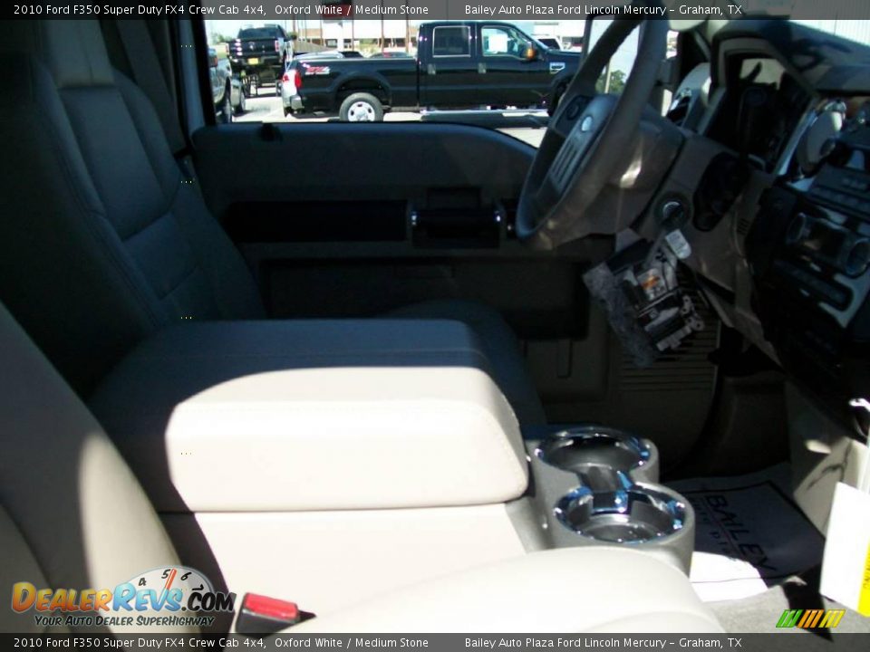 2010 Ford F350 Super Duty FX4 Crew Cab 4x4 Oxford White / Medium Stone Photo #6