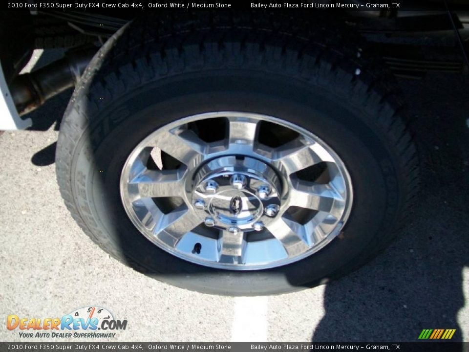 2010 Ford F350 Super Duty FX4 Crew Cab 4x4 Oxford White / Medium Stone Photo #7