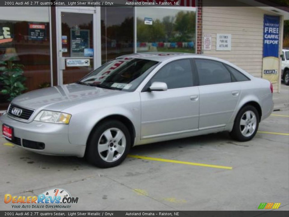 2001 Audi A6 2.7T quattro Sedan Light Silver Metallic / Onyx Photo #11