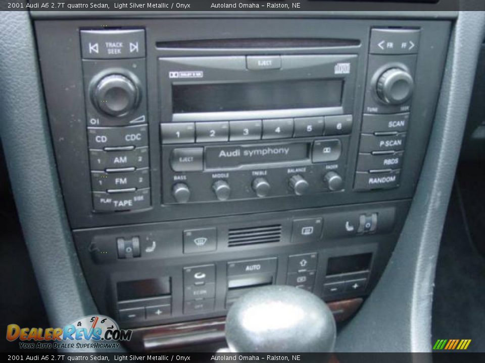 2001 Audi A6 2.7T quattro Sedan Light Silver Metallic / Onyx Photo #18