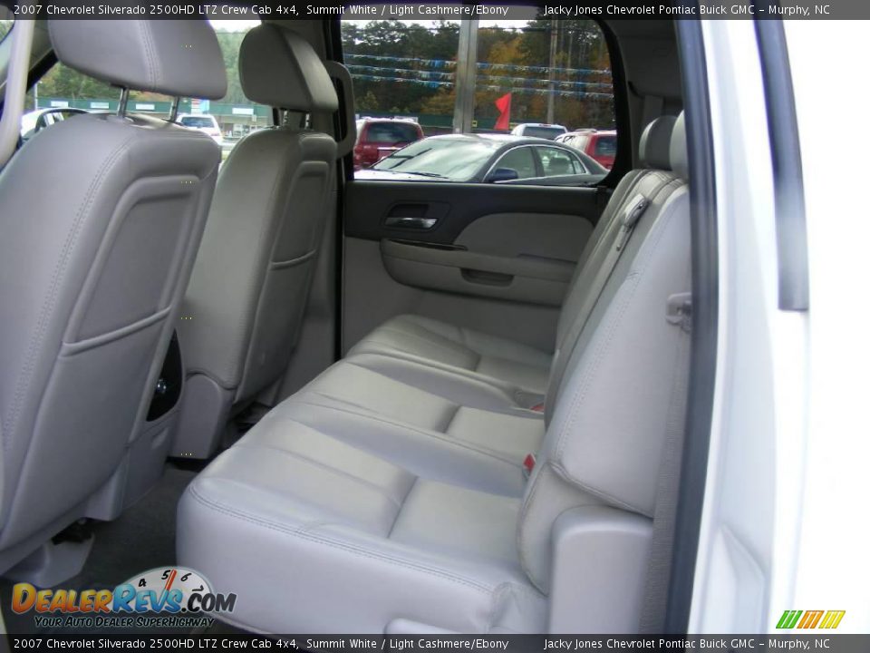 2007 Chevrolet Silverado 2500HD LTZ Crew Cab 4x4 Summit White / Light Cashmere/Ebony Photo #11