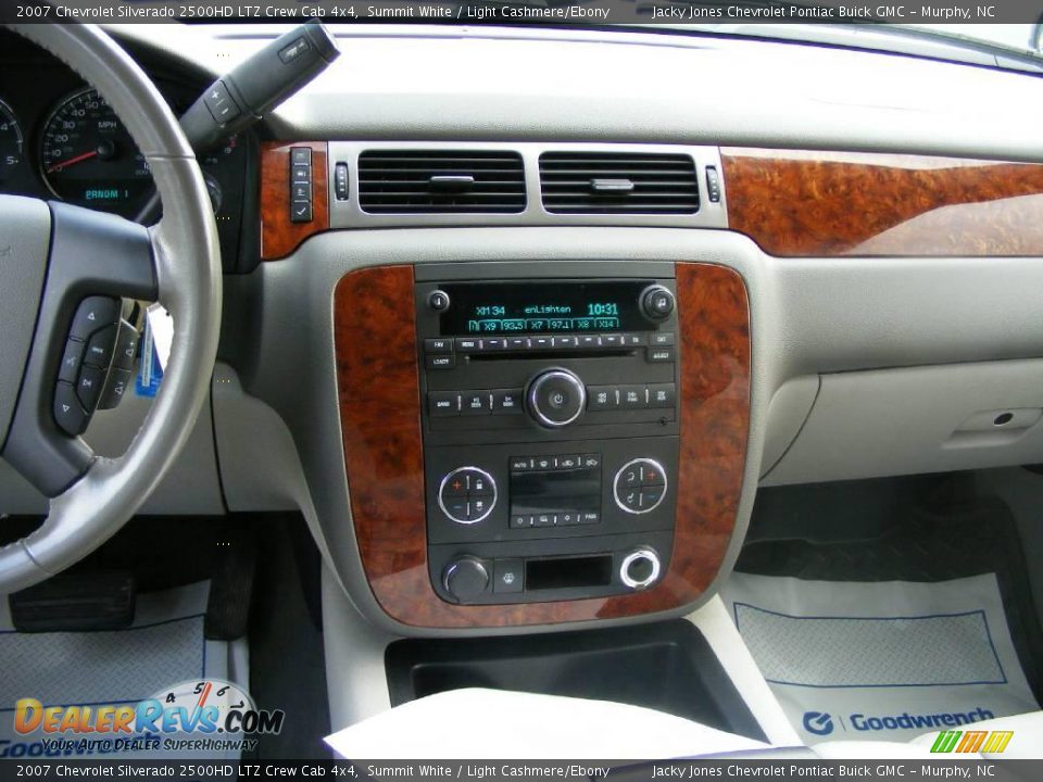 2007 Chevrolet Silverado 2500HD LTZ Crew Cab 4x4 Summit White / Light Cashmere/Ebony Photo #14