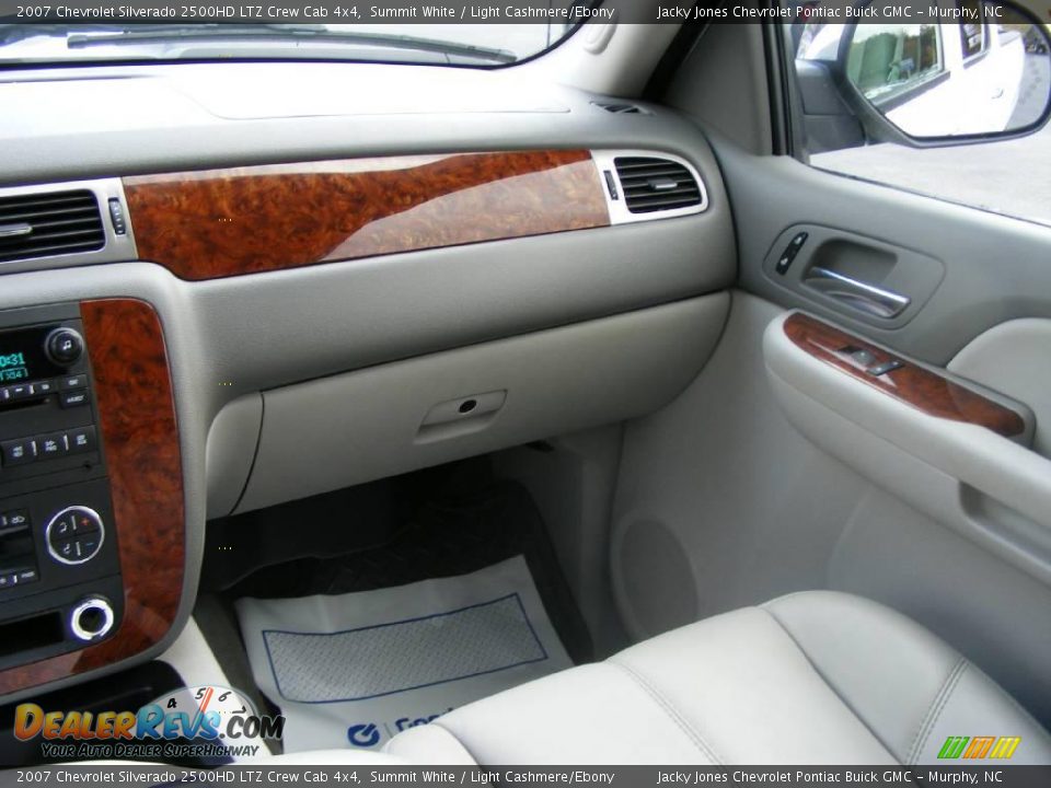 2007 Chevrolet Silverado 2500HD LTZ Crew Cab 4x4 Summit White / Light Cashmere/Ebony Photo #15